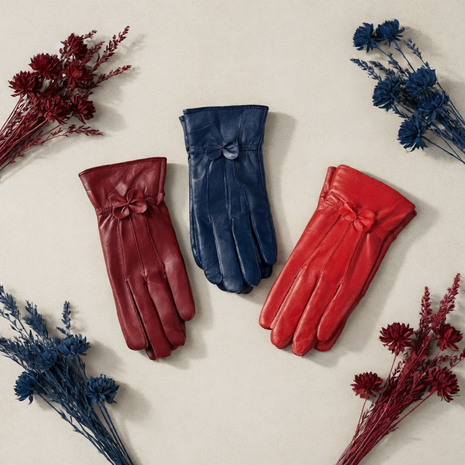 Gants cuir femme violet, vue portée avec manteau