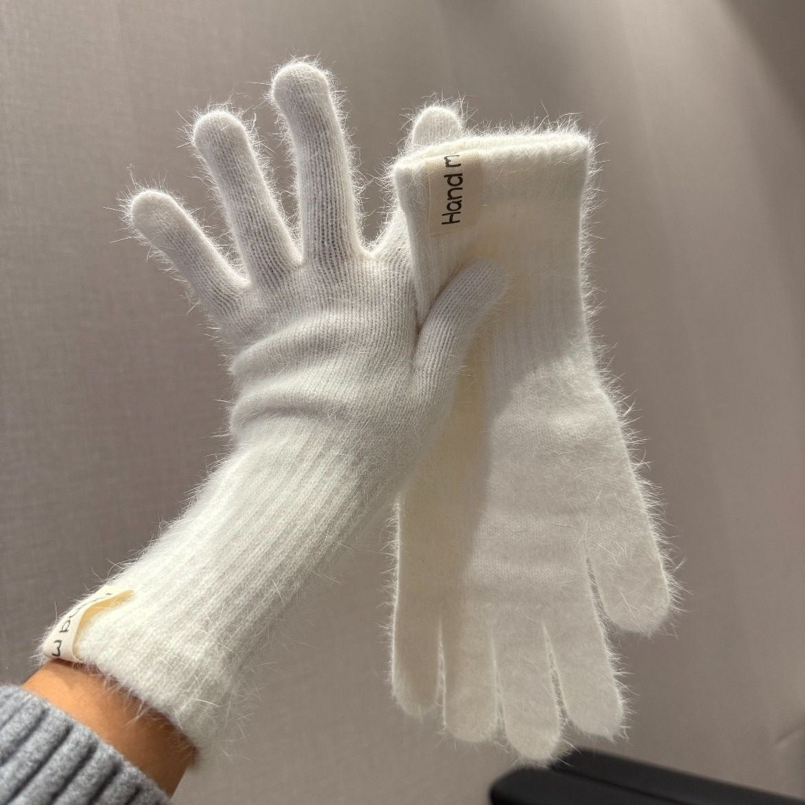 Gants femme longs, paire complète posée à plat