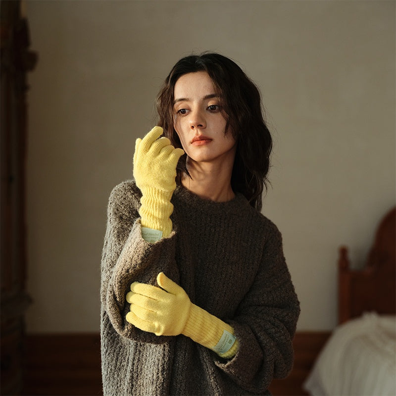 Gants femme longs, paire complète posée à plat