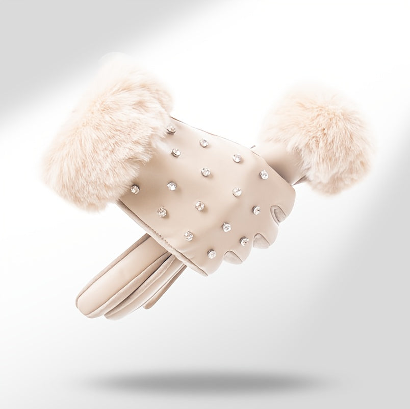 Détail de la bordure en fausse fourrure de lapin