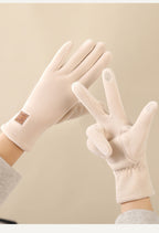 Gants femme polaire, portés à vélo