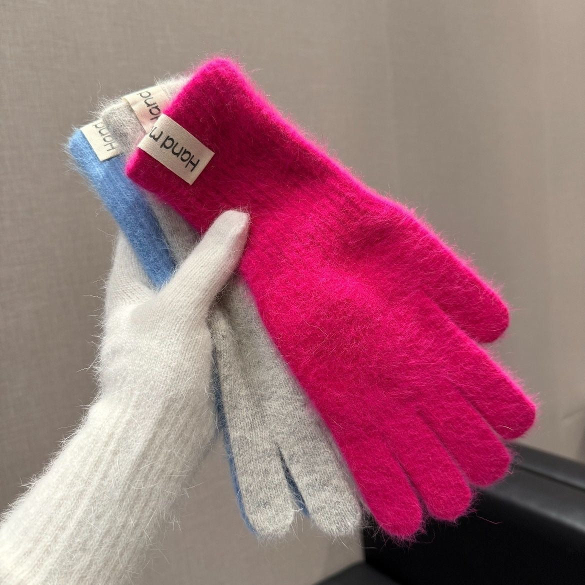 Gants femme longs en laine, plusieurs coloris présentés ensemble