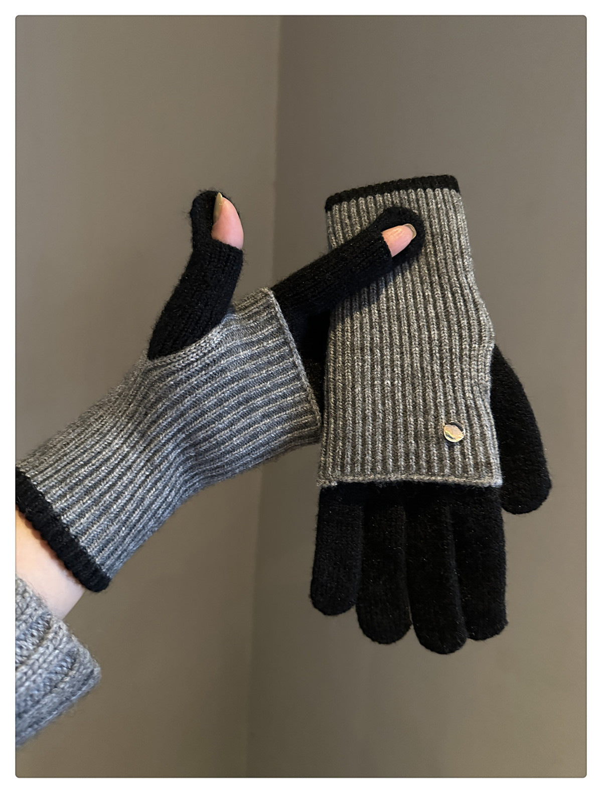 Mitaine femme en laine, plusieurs coloris présentés ensemble