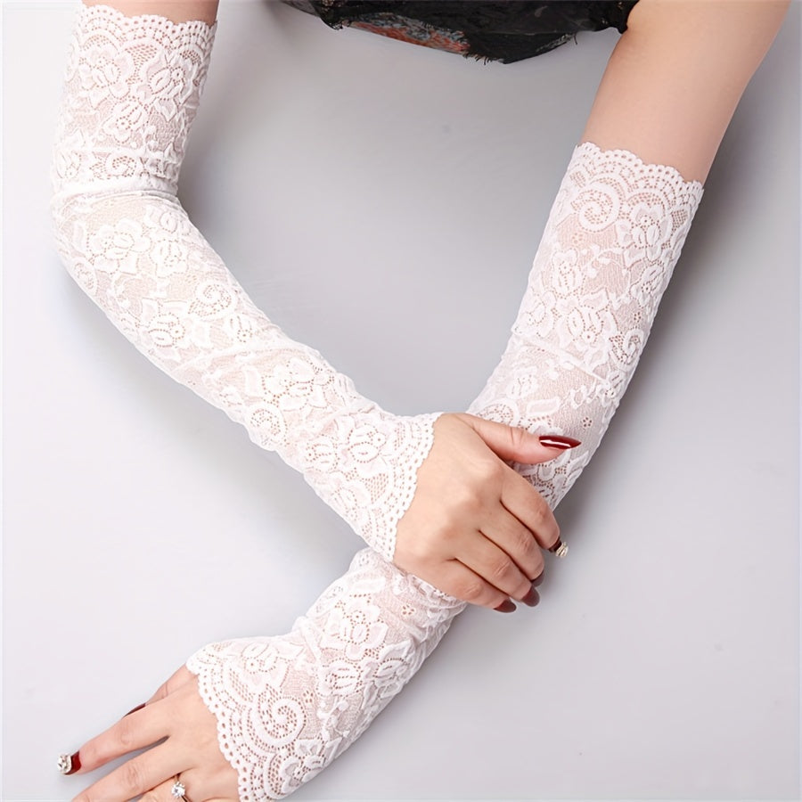 Mitaine femme longue en dentelle blanche, vue portée