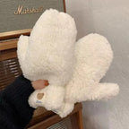 Moufle femme peluche teddy, détail du fil rouge porte-bonheur
