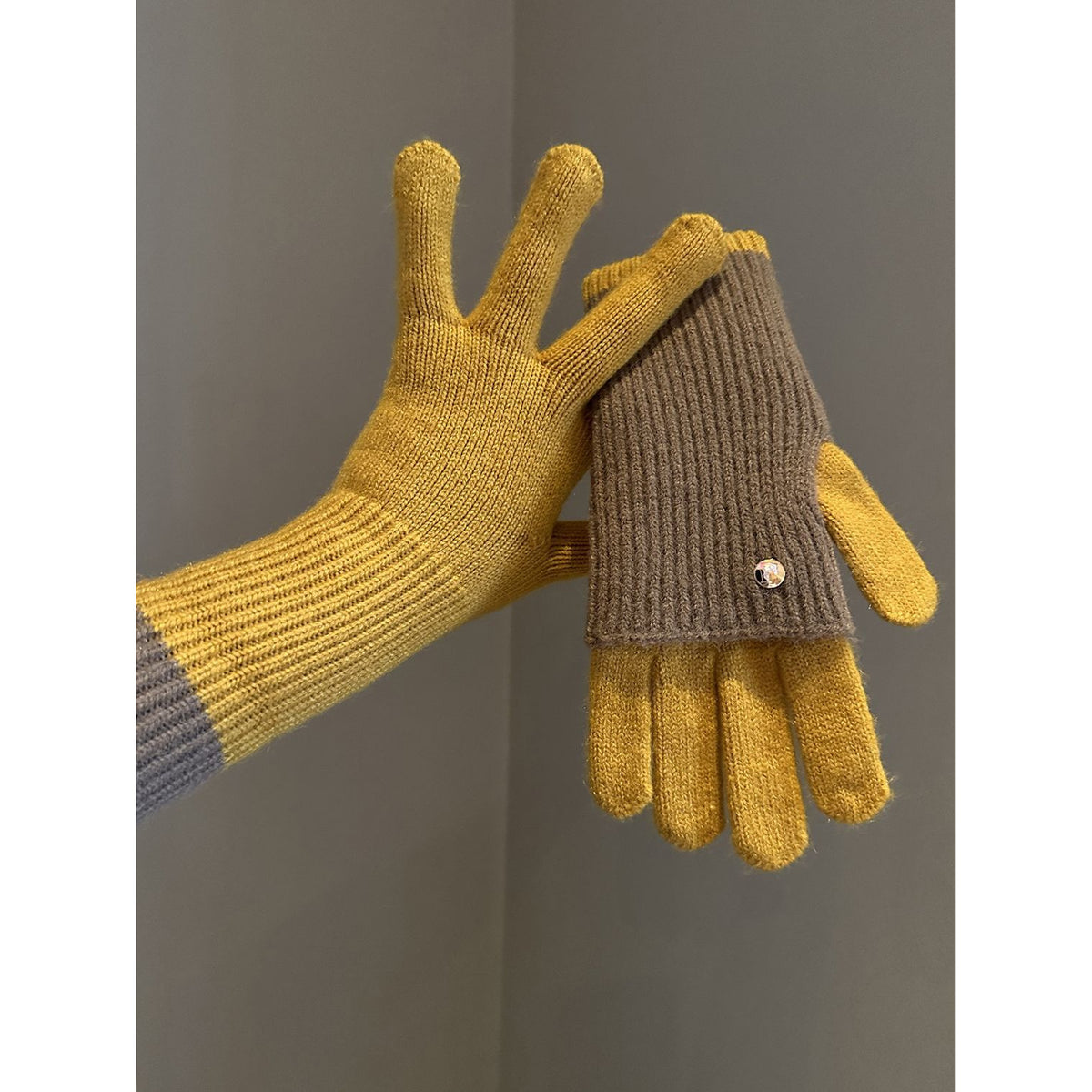 Mitaine femme moka-jaune en laine, color blocking