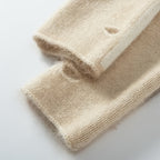 Gant demi-doigts velours bleu, détail du tissage