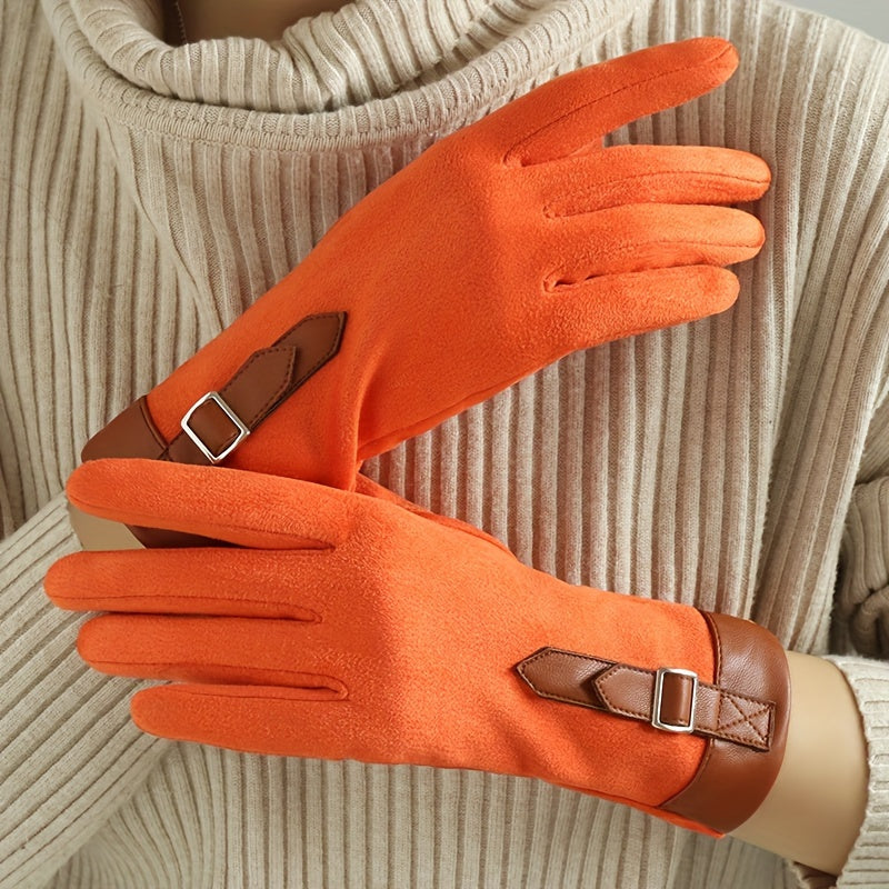 Gants femme tactiles orange, aspect daim, bride à boucle au poignet