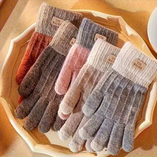 Gants femme en cachemire, plusieurs coloris présentés ensemble