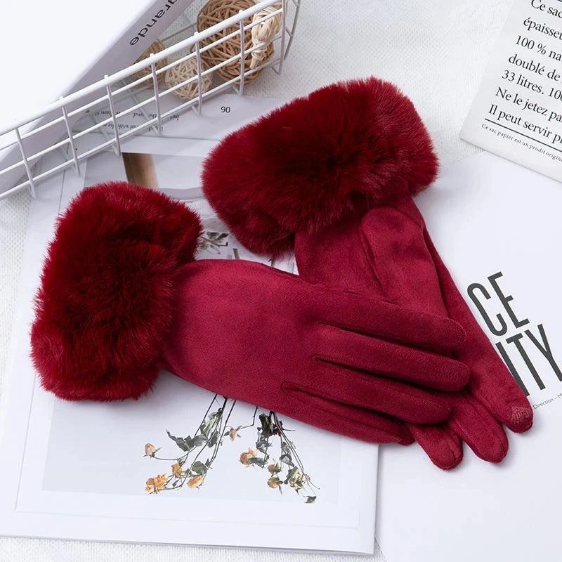 Gants femme suédine, vue d'ensemble, bordure fourrure au poignet