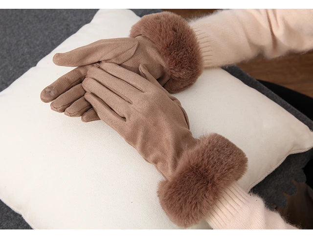 Gants femme suédine, coloris camel, bordure fourrure