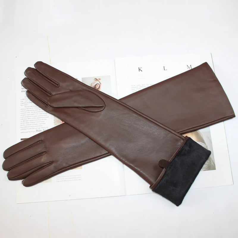 Gants cuir femme longs, coloris café, posés à plat