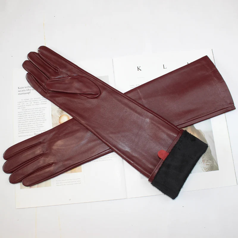 Gants cuir femme longs, coloris vin rouge, vue rapprochée