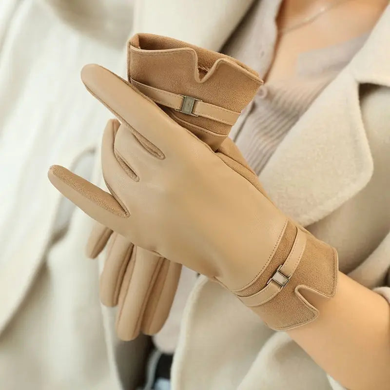 Gants femme en cuir et suédine, présentation des coloris