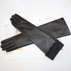Gants cuir femme longs, coloris chocolat, posés à plat