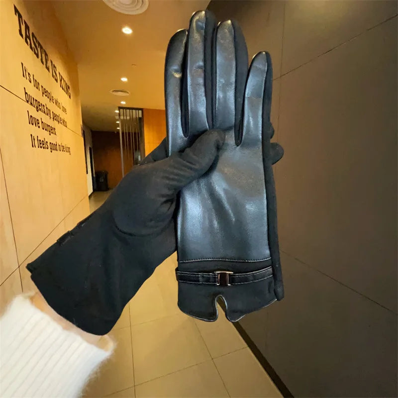 Gants femme classiques noir, finition lisse