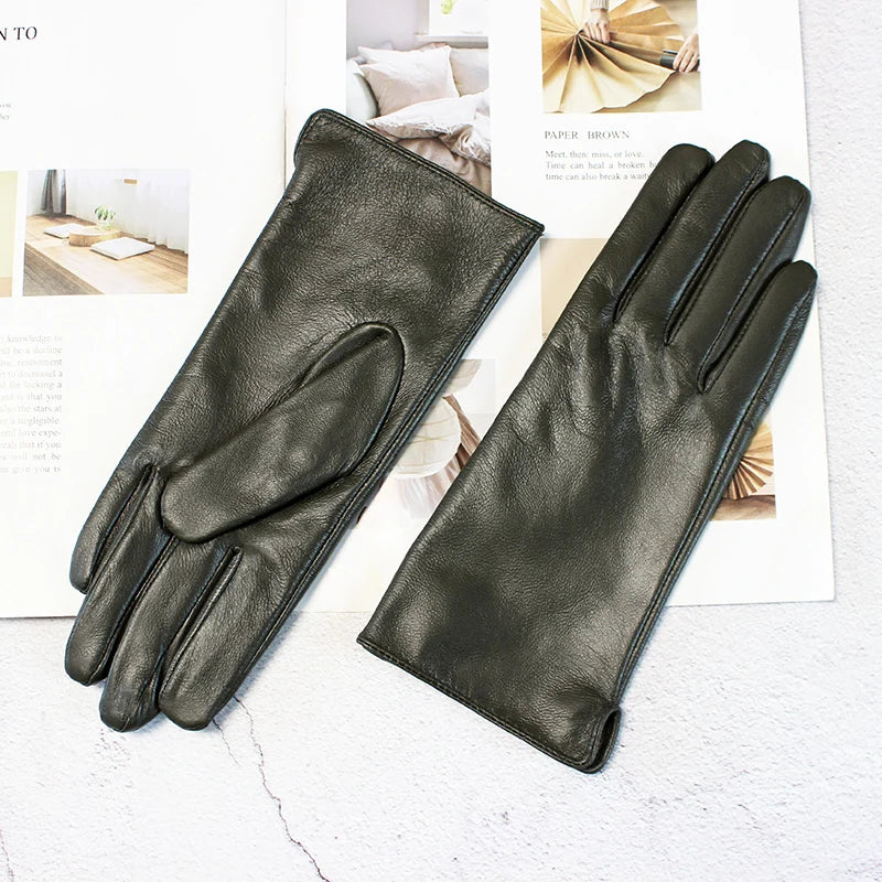 Gant femme vert armée en cuir de mouton, coupe droite