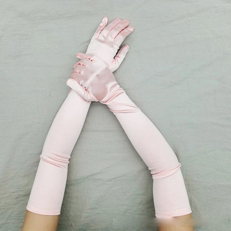 Gant long femme en satin rose pâle, 55 cm, posé à plat