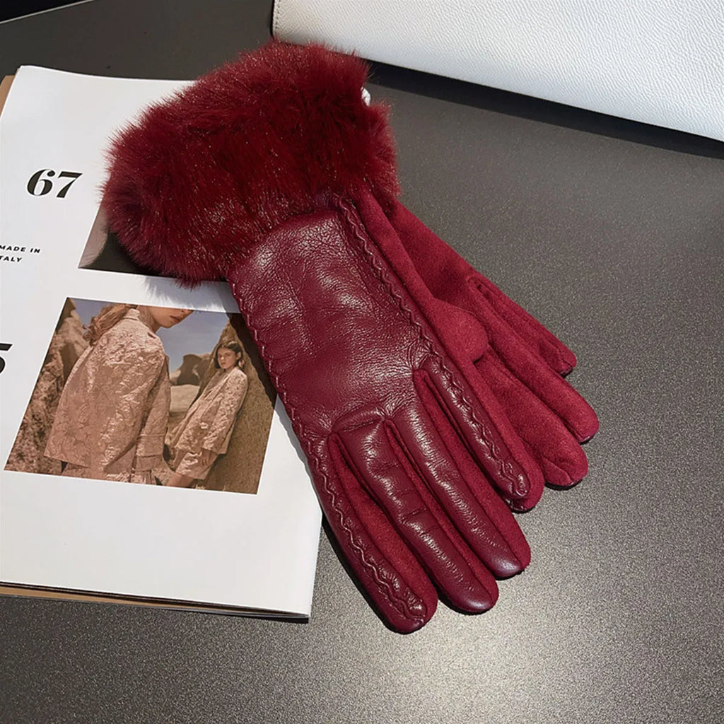 Gants femme cuir PU bourgogne, portés