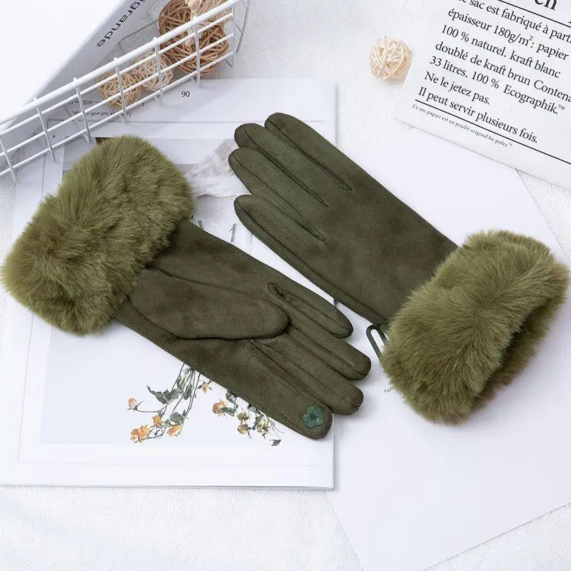 Gants femme suédine, coloris vert armée, bordure fourrure