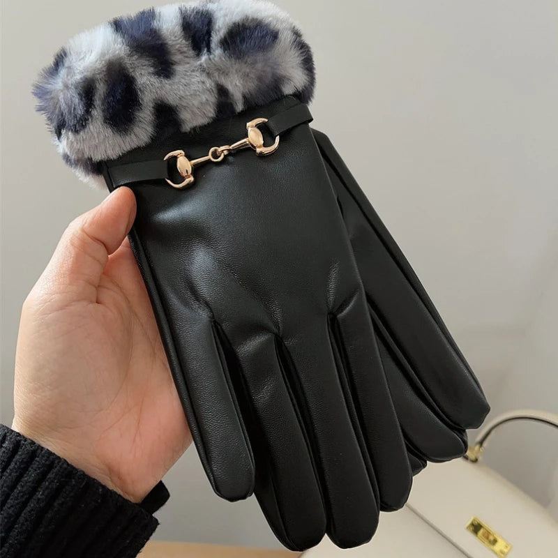 Gant femme en cuir PU, vue de dos de la main
