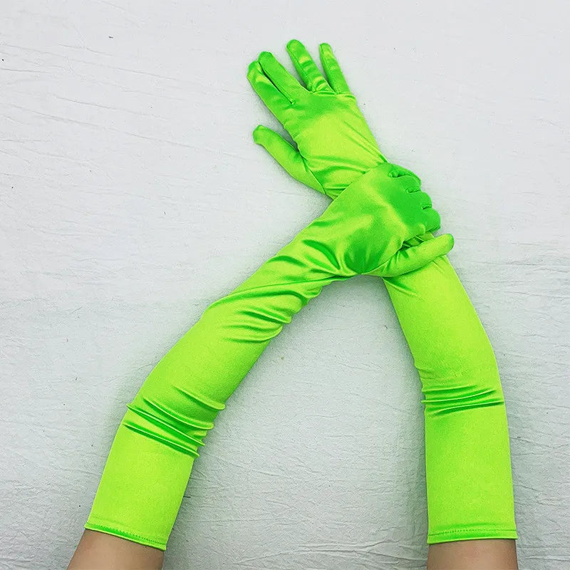 Gant long femme en satin vert anis, 55 cm, posé à plat