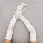 Gant long femme en satin ivoire, 55 cm, posé à plat