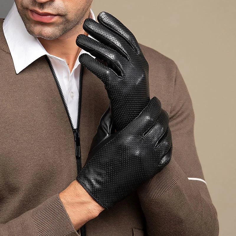 Paire de gants cuir homme noirs perforés, ajustement du poignet