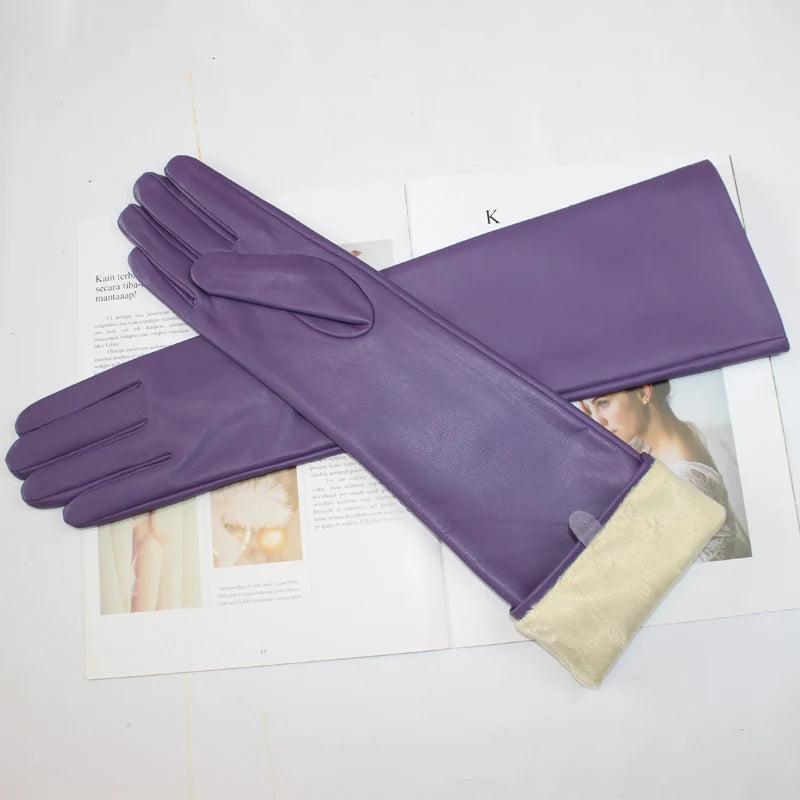 Gants cuir femme longs, coloris violet, posés à plat