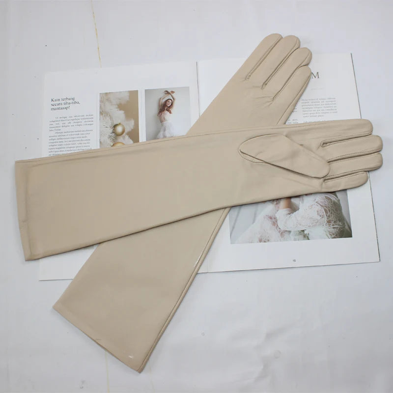 Gants cuir femme longs, coloris beige, vue rapprochée