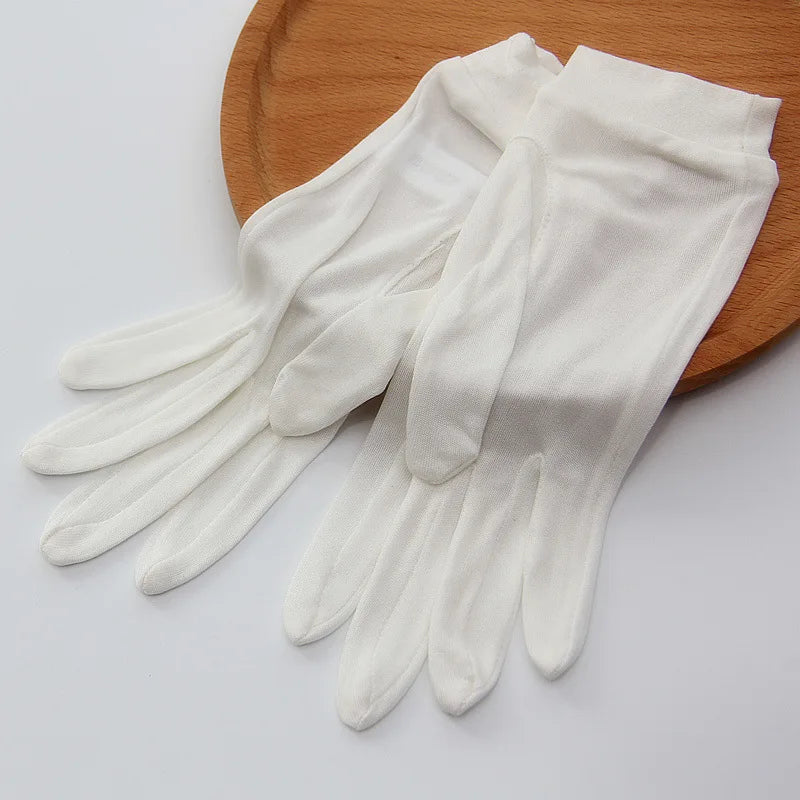Gant femme blanc en soie, vue de face