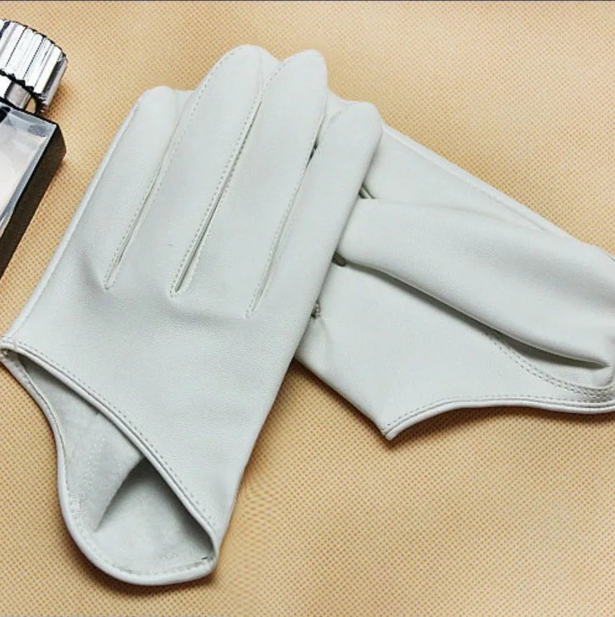 Gants similicuir femme courts, coloris blanc, posés à plat