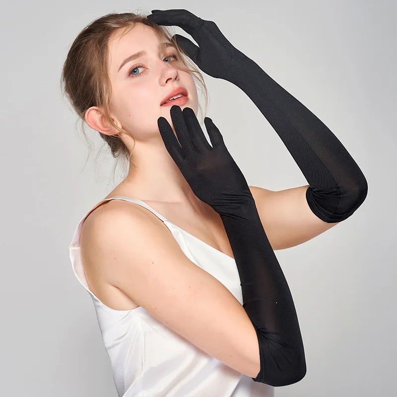 Gant femme long noir en soie, vue de face