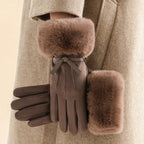 Gant femme taupe en suédine, doublure peluche