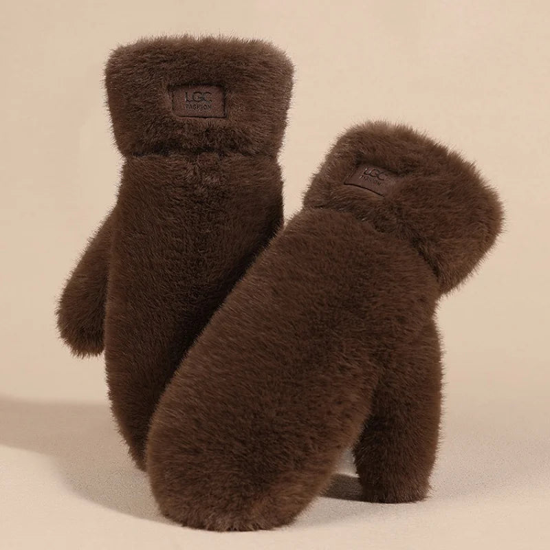 Moufle femme brun foncé en fausse fourrure