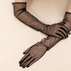 Gants longs femme transparents, vue de la paume