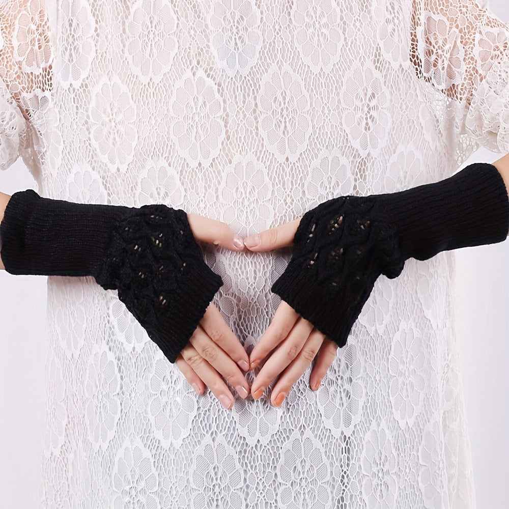 Mitaine femme tricot, gros plan sur le motif ajouré