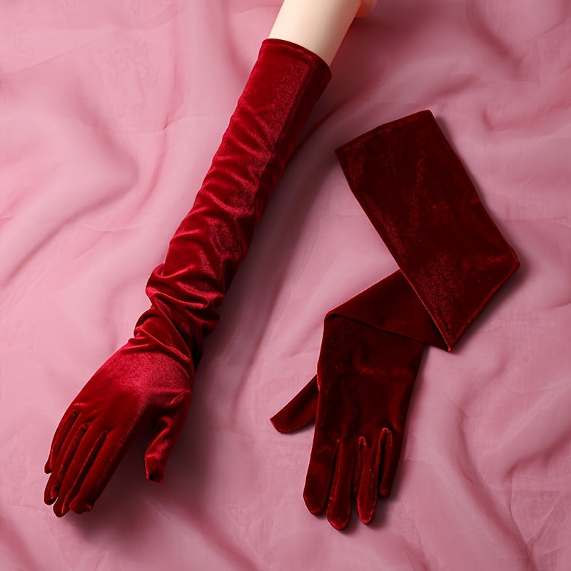 Gants longs femme velours bordeaux, gros plan sur la texture