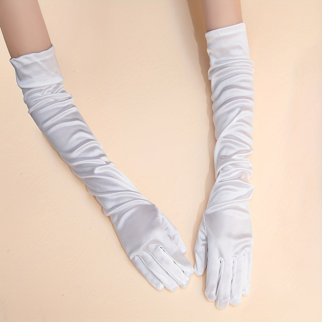Gants longs femme satin, gros plan sur la texture