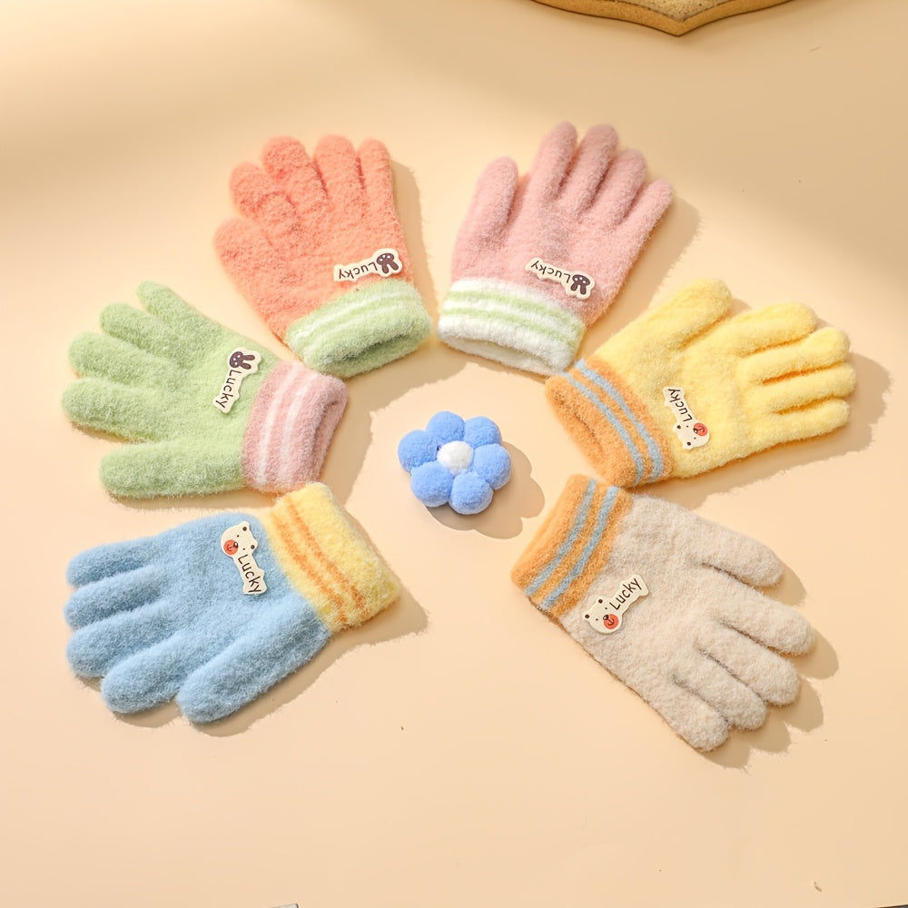 Gants enfant tricotés, vue de dos