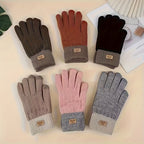 Gants femme en cachemire, plusieurs coloris présentés ensemble