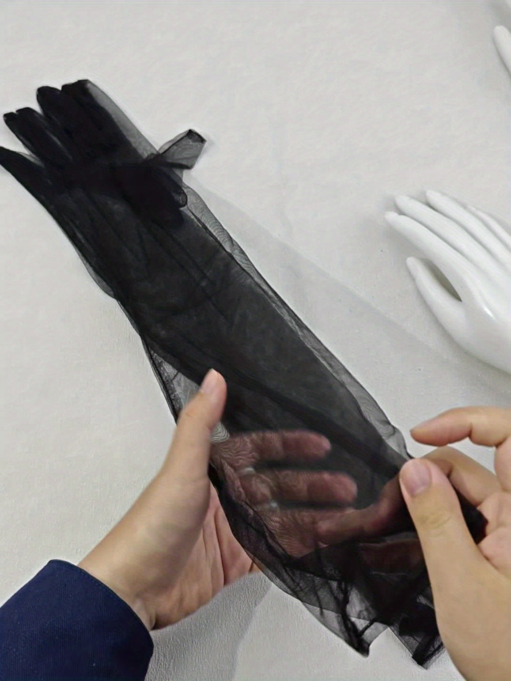 Gants longs femme transparents, vue générale