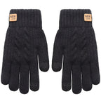Gants homme tricotés noir, posés à plat