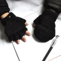 Gants enfant coloris noir, mi-doigts à rabat
