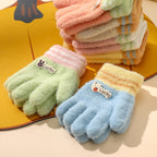 Gants enfant tricotés, porté