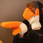 Moufle femme motif oie, portée