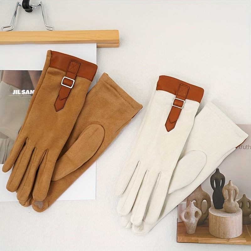 Gants femme camel et beige posés à plat, vue du dessus et de la paume